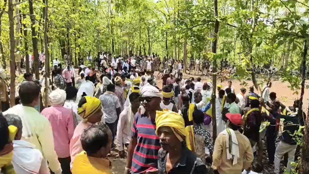 आदिवासी समाज की देव जातरा में पहुंचे हजारों श्रद्धालु, जमीन विवाद के चलते सुरक्षा के थे कड़े इंतजाम