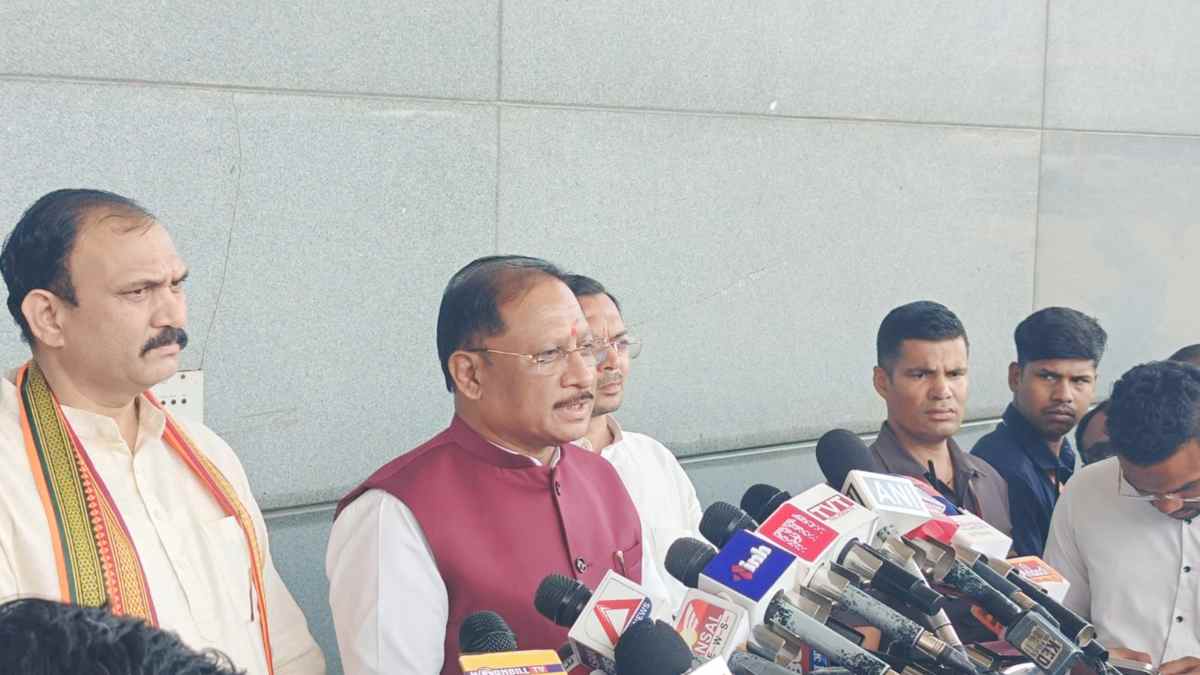 सीएम साय ने कहा – केंद्रीय नेताओं से बस्तर के विकास पर चर्चा की, छत्तीसगढ़ में आयुर्वेदिक एम्स स्थापना की मांग रखी… आपातकाल को बताया संविधान हत्या दिवस