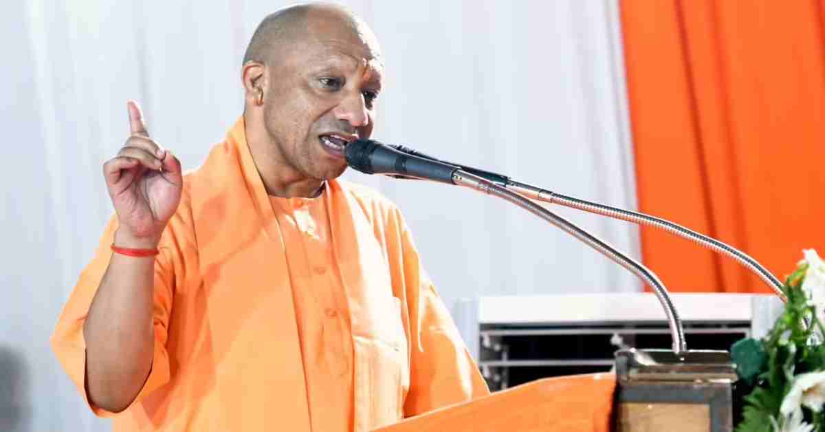 बेंगलुरु पहुंचे CM योगी, यूपी ग्लोबल ग्रोथ डायलॉग 2026 में होंगे शामिल, आर्थिक विकास को मिलेगा बढ़ावा