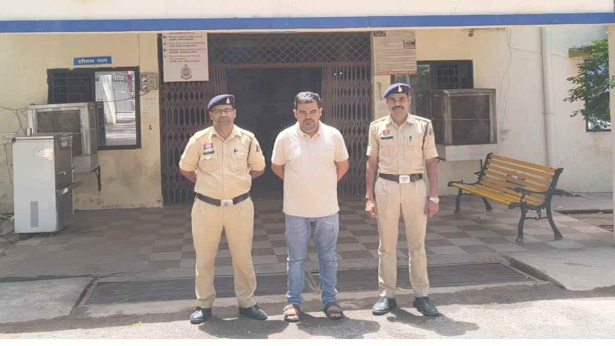 नगर निगम का बाबू बनकर बिछाया ठगी का जाल, मकान दिलाने के नाम पर 8 लाख से ज्यादा की वसूली, आरोपी गिरफ्तार