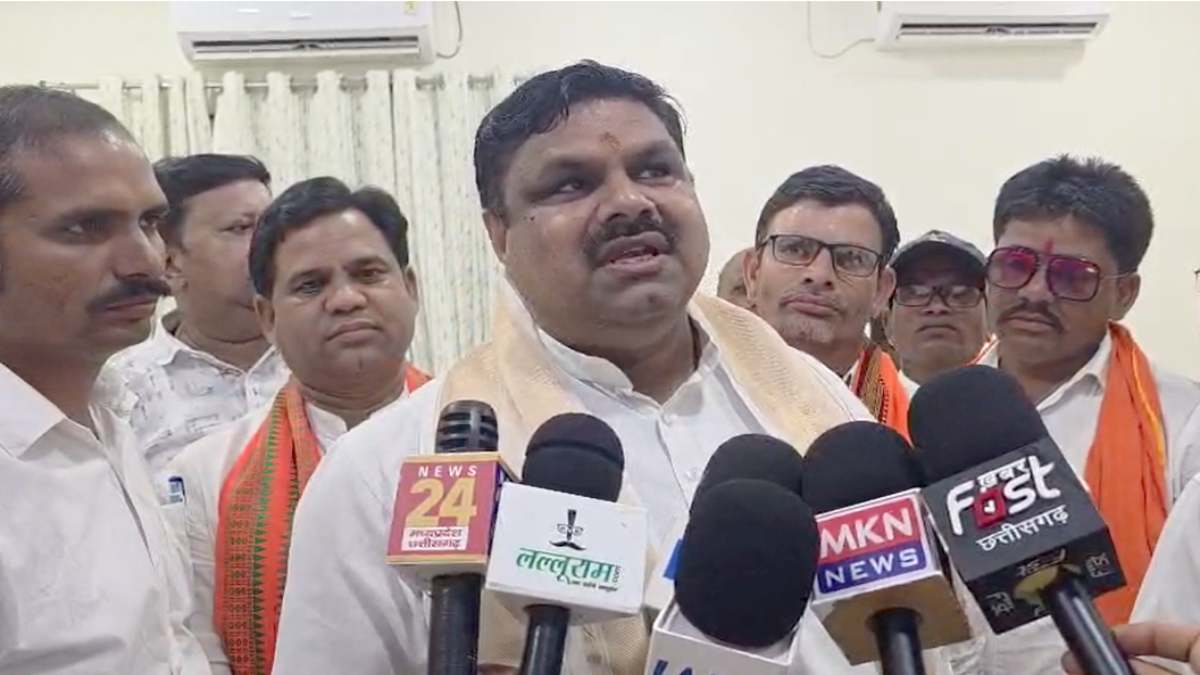 नीट पेपर लीक मामला : शिक्षा मंत्री गजेंद्र यादव ने कहा – सिस्टम के गद्दारों के कारण युवाओं को भुगतना पड़ रहा खामियाजा