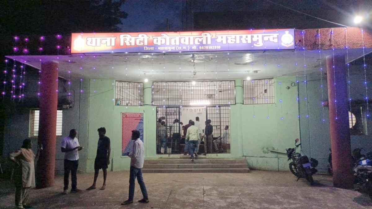 महासमुंद LPG घोटाला : फरार आरोपियों को मदद पहुंचाने वालों पर पुलिस का शिकंजा, मुंबई के चार लोगों से की पूछताछ