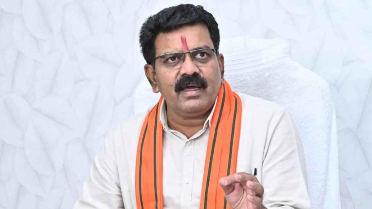 गृह मंत्री विजय शर्मा ने कहा – कोरिया तिहरे हत्याकांड की होगी CBI जांच, सभी पहलुओं की होगी पड़ताल