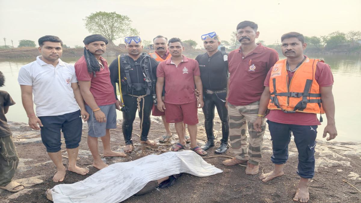 CG News : खदान में डूबने से 13 साल के बच्चे की मौत, SDRF की टीम ने निकाला शव