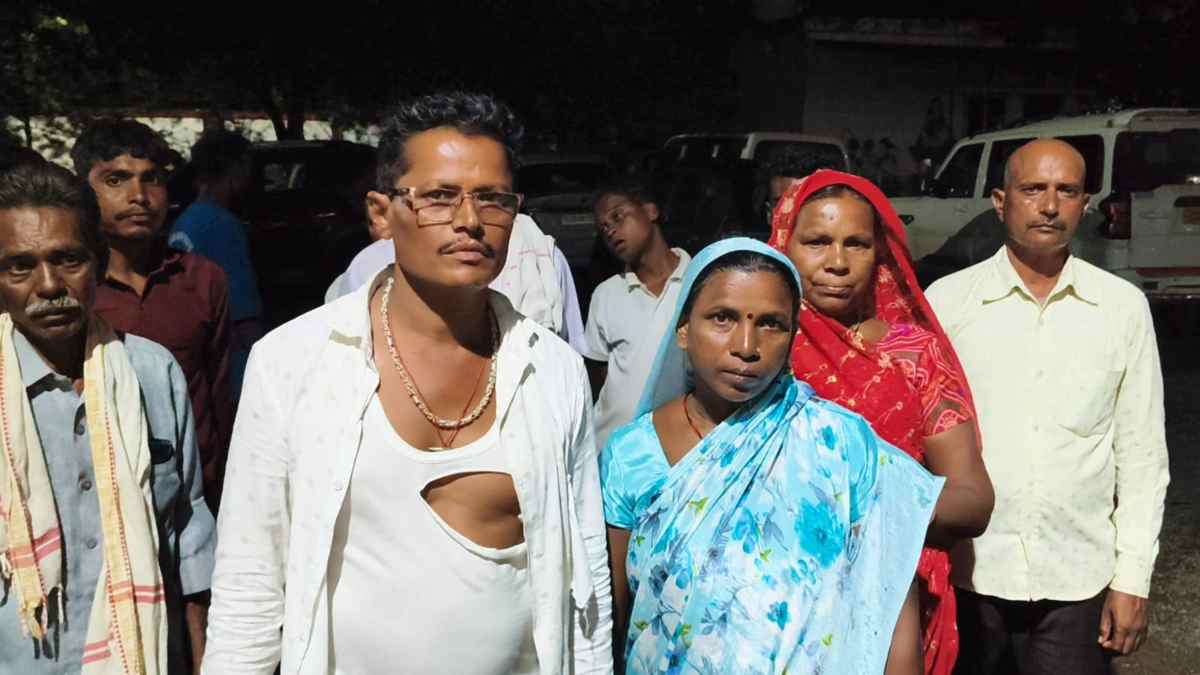 अवैध रेत भंडारण को लेकर बवाल : चक्काजाम के बाद सरपंच ने लगाया मारपीट का आरोप, जांच में जुटी पुलिस