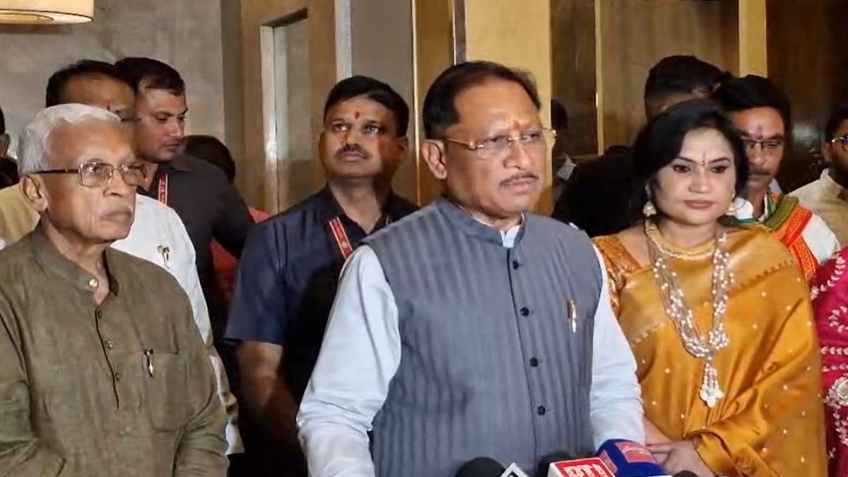 दिल्ली-हैदराबाद दौरे से लौटे सीएम साय, कहा – 9,500 करोड़ के निवेश संबंधी MOU हुए, छत्तीसगढ़ में बढ़ेंगे रोजगार के अवसर