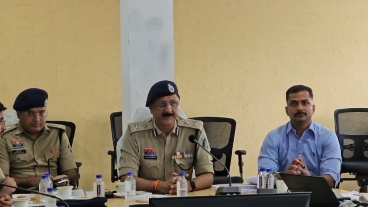 कमिश्नरेट समीक्षा बैठक : …इसे ठीक करना होगा! स्पेशल यूनिट चाहिए