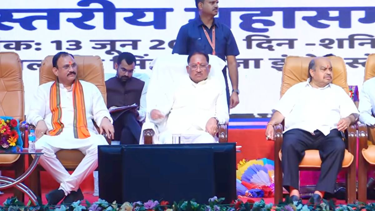 NHM कर्मचारियों को बड़ी सौगात : सीएम साय ने हड़ताल के दौरान रुका वेतन देने का किया ऐलान, स्वास्थ्य मंत्री ने की 27% लंबित वेतन वृद्धि, ट्रांसफर नीति लागू करने समेत अन्य घोषणाएं