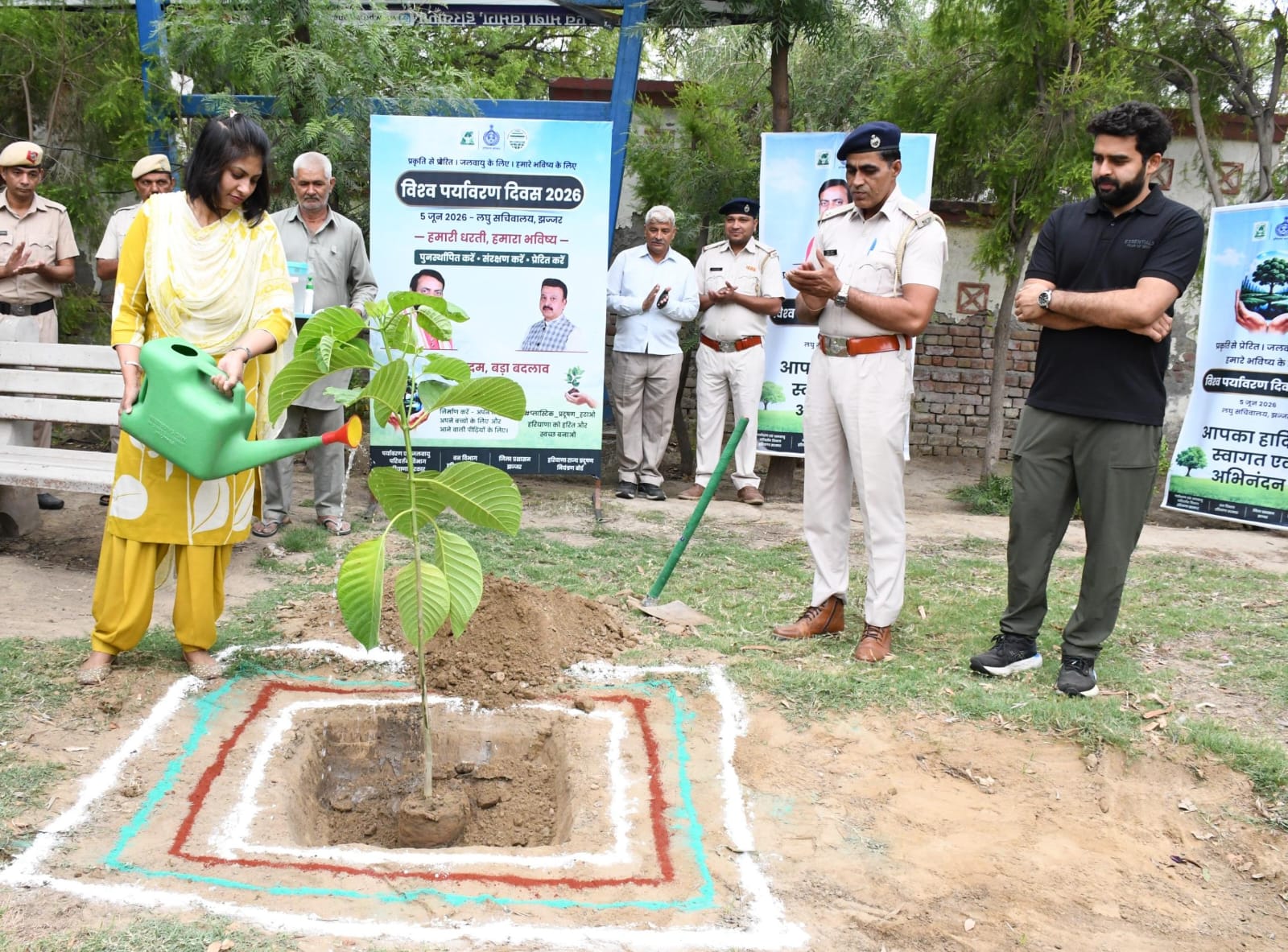 विश्व पर्यावरण दिवस पर डीसी वर्षा खांगवाल का संदेश: पौधारोपण से ही सुरक्षित होगा भविष्य