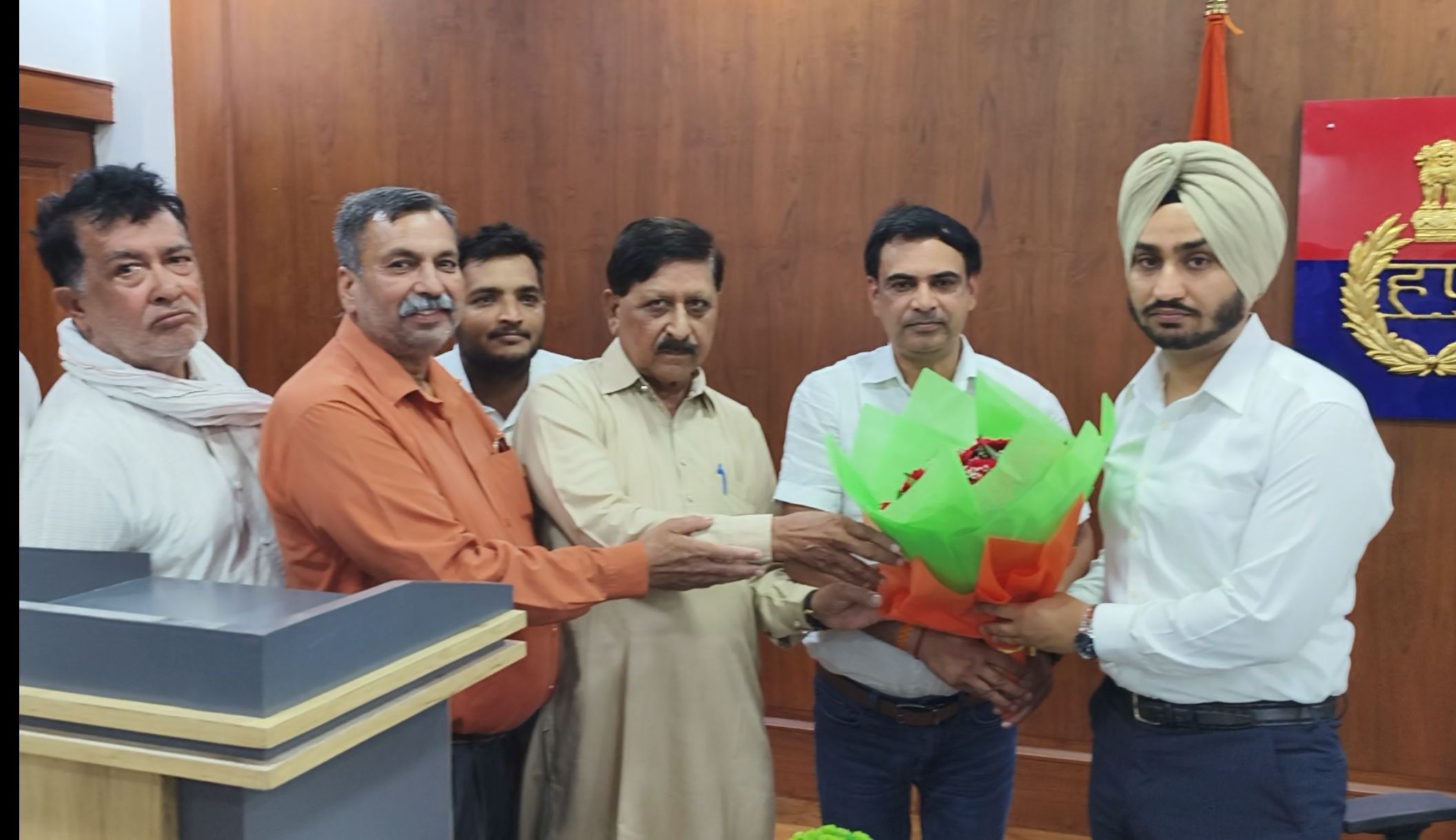 सुरक्षा का बढ़ता विश्वास: कैथल SP को व्यापारियों ने किया सम्मानित, कहा- पुलिस की सक्रियता से अपराधियों में भय