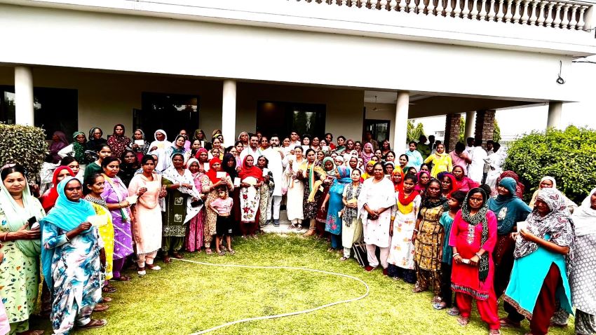 कैथल पहुंची महिला कांग्रेस अध्यक्ष पर्ल चौधरी, शुरू किया नारी वंदन अधिनियम हस्ताक्षर अभियान
