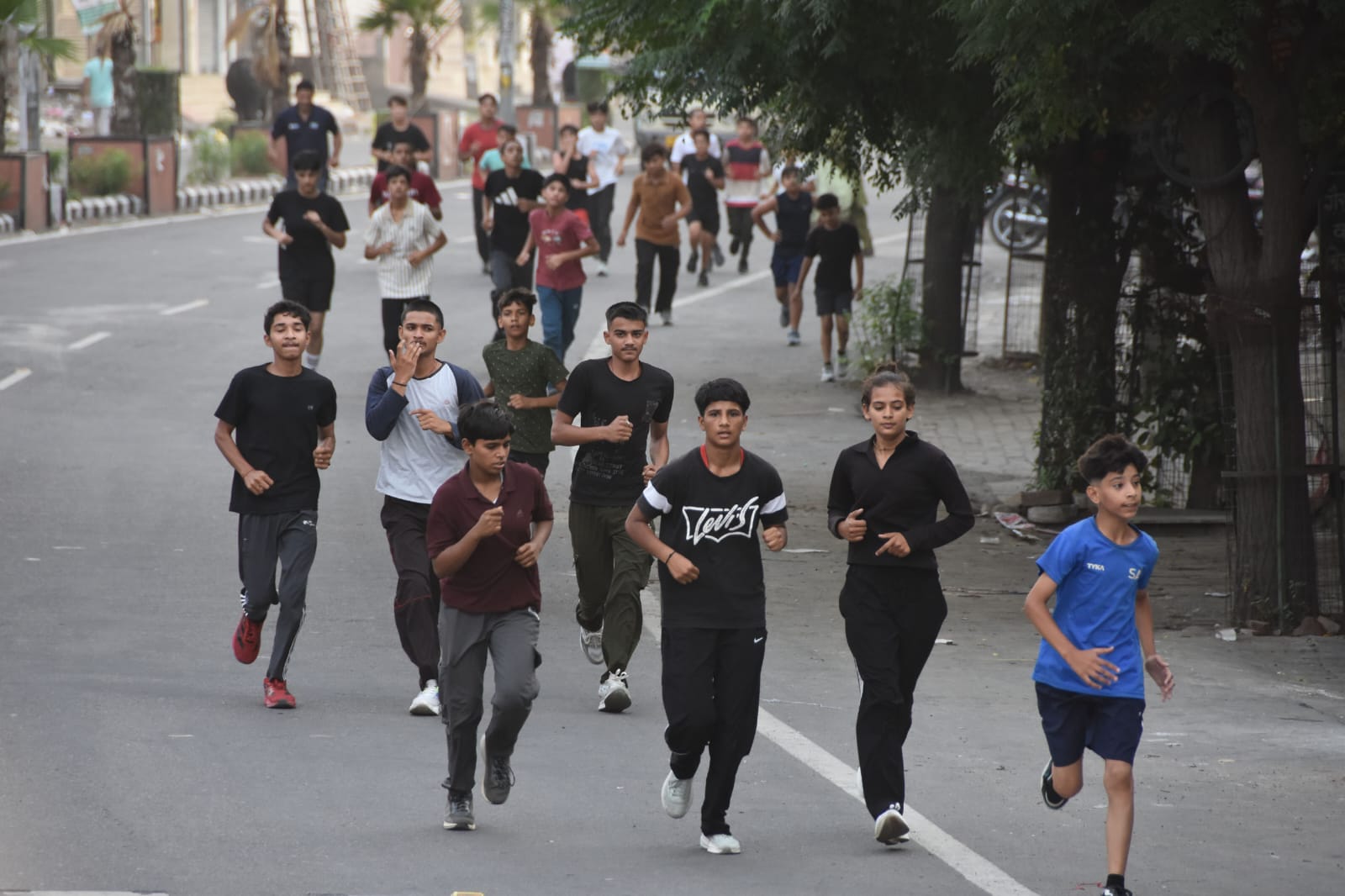 Kaithal News: योग दिवस के उपलक्ष्य में मैराथन का आयोजन, पूर्व विधायक लीला राम ने युवाओं का बढ़ाया उत्साह
