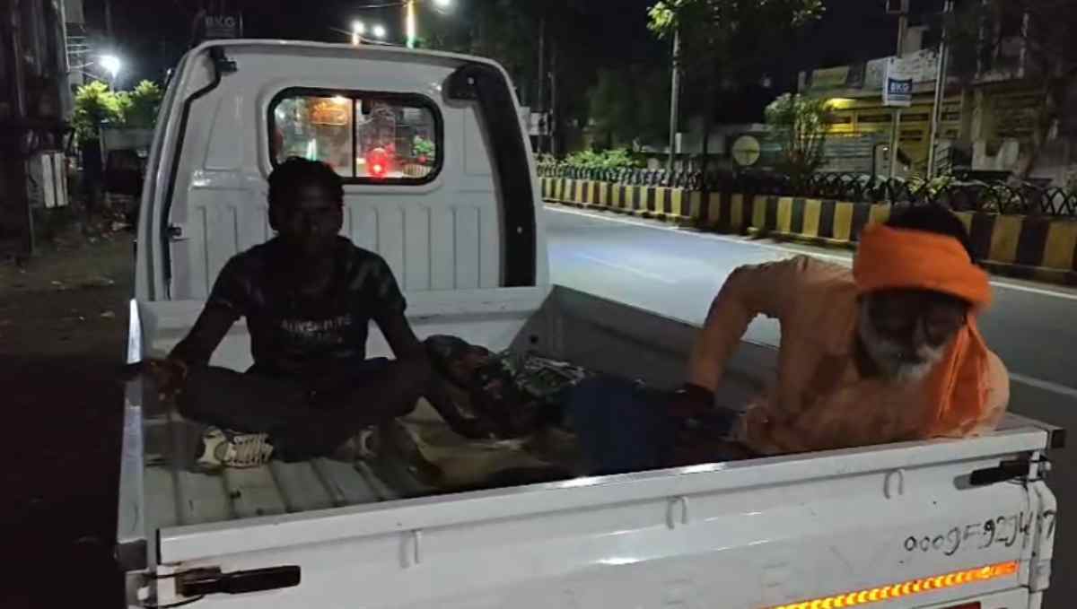 सिस्टम की लापरवाही ने ली मासूम की जान, एंबुलेंस न मिलने से 7 साल के बच्चे की मौत, टेंपो में शव घर ले गए परिजन