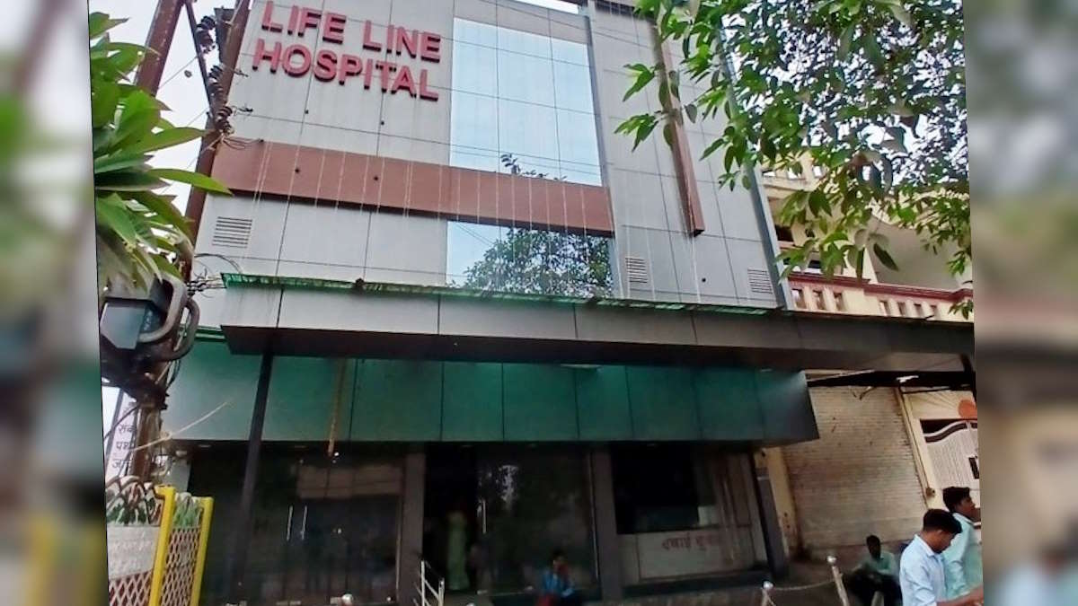 लाइफ लाइन अस्पताल में खामियों की लंबी फेहरिस्त… सीएमएचओ ने प्रबंधन को थमाया नोटिस…