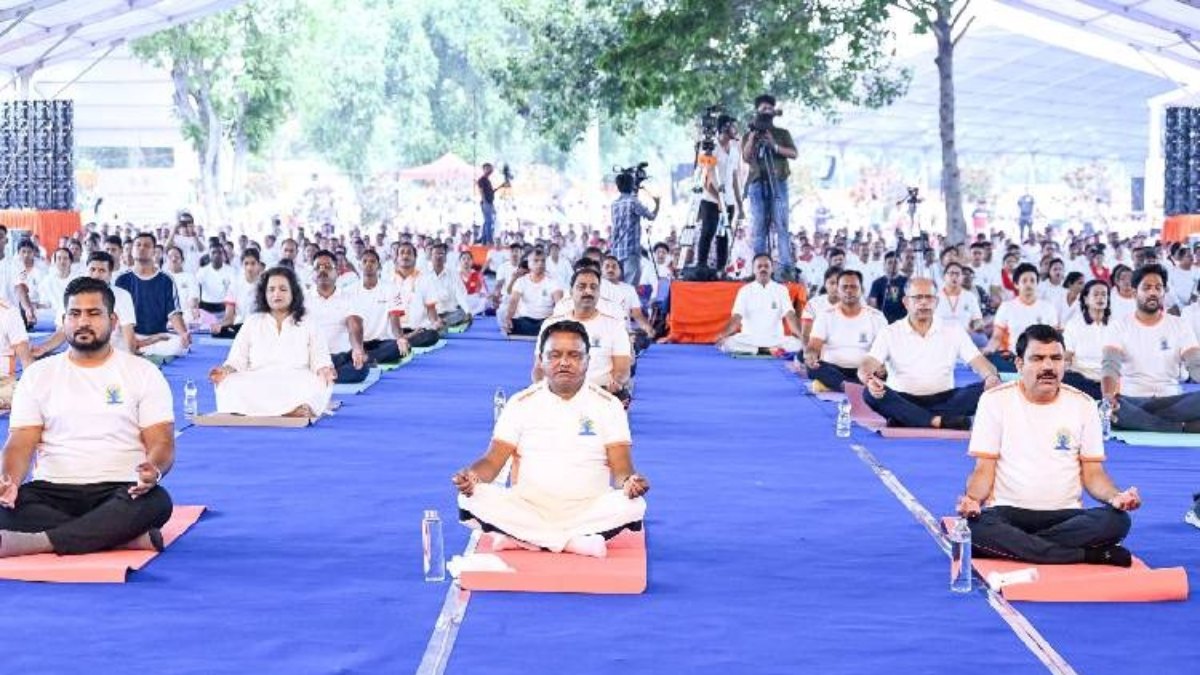 International Yoga Day 2026: कटक और पूरे ओडिशा में योग बना जन-आंदोलन, सीएम मोहन माझी ने की कई बड़ी घोषणाएं