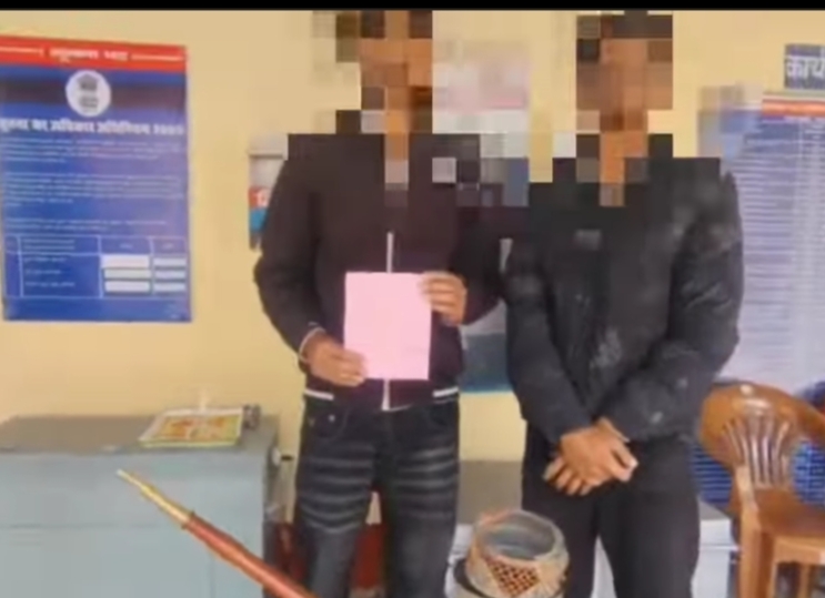 देश के पहले गांव “माणा” में ऐसा क्या कर बैठे हरियाणा के 2 युवक? पुलिस ने मौके पर ही दबोचा