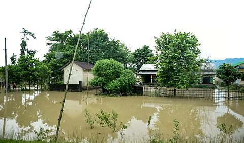 Arunachal Assam Flood News: लगातार बारिश से पूर्वोत्तर में तबाही, अरुणाचल में 3 की मौत, असम के 257 गांव जलमग्न