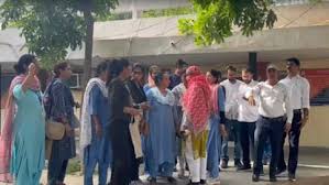 नर्सिंग स्टाफ बनाम पूर्व महिला आयोग अध्यक्ष… रेनू भाटिया पर एफआईआर की मांग,प्रदेशभर में आक्रोश