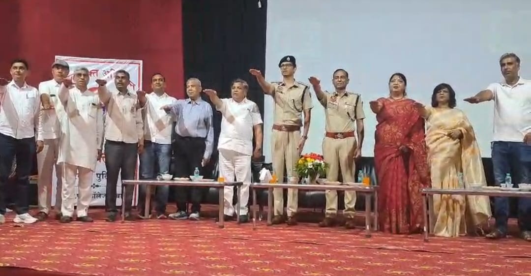 नशा बेचने वालों का सामाजिक बहिष्कार करें : आईजी ओमप्रकाश नरवाल
