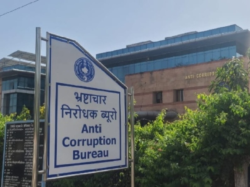 “4 साल विदेश में छिपा रहा रिश्वत नेटवर्क का आरोपी! हरियाणा ACB ने एयरपोर्ट से दबोचा, ओवरलोड वसूली केस में बड़ा खुलासा”