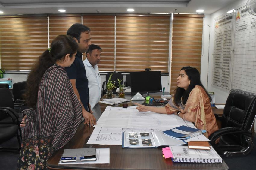 मानसून से पहले एक्शन में निगमायुक्त सलोनी शर्मा, करनाल में नालों की सफाई का किया औचक निरीक्षण
