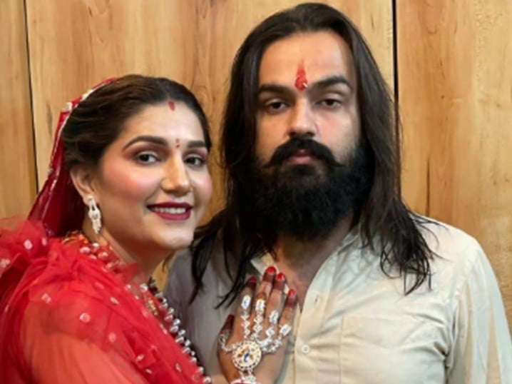 सपना चौधरी ने पति वीर साहू पर लगाए घरेलू हिंसा के आरोप, कोर्ट ने संपर्क पर लगाई रोक