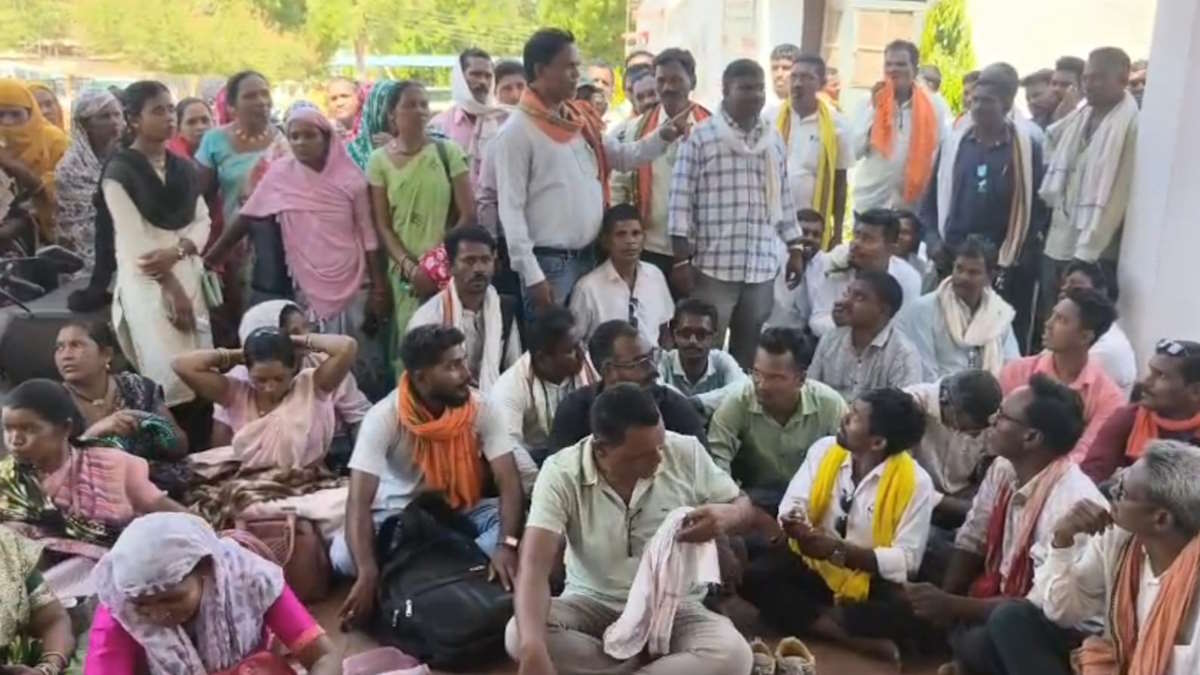 सरपंचों ने प्रशासन के खिलाफ खोला मोर्चा, उपेक्षा का लगाया आरोप, सामूहिक इस्तीफे और उग्र आंदोलन की दी चेतावनी