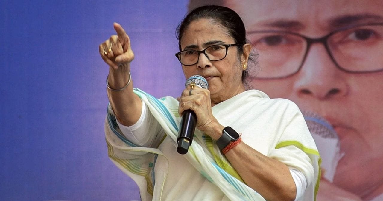 ‘अभिषेक बनर्जी को खत्म करने की साजिश’, ममता बनर्जी का BJP पर तीखा हमला; दिल्ली में आंदोलन की दी चेतावनी