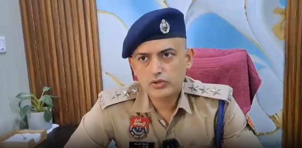 ऑपरेशन मैदान 2.0 का बड़ा एक्शन! बेरोजगार युवक के घर से ₹10 लाख कैश, बंद हो चुके नोट भी मिले