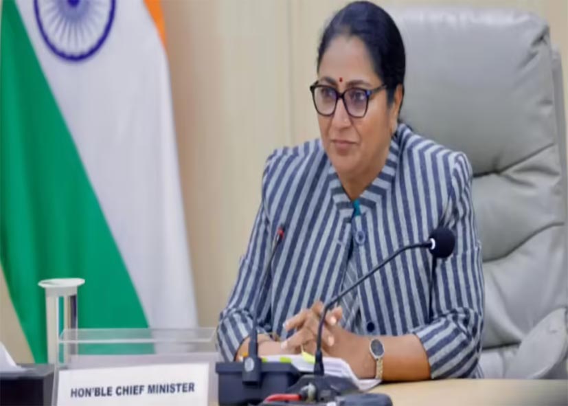 CM रेखा गुप्ता ने ‘पावर ऑफ अटॉर्नी’ पर जारी किए सख्त निर्देश, खून के रिश्तों से बाहर हर दस्तावेज की होगी जांच