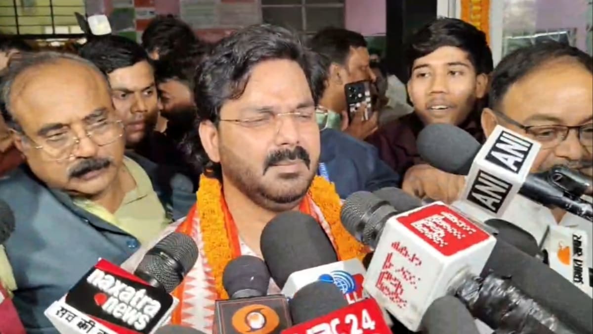 बिहार विधान परिषद में गूंजा जय भोजपुरिया, पवन सिंह समेत ​10 सदस्यों ने ली शपथ