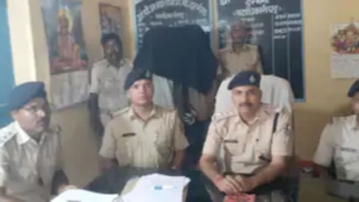 ​नेहरा थाना क्षेत्र लूटकांड: पुलिस ने दबोचे 5 शातिर, लूटी गई बाइक और जेवर जब्त