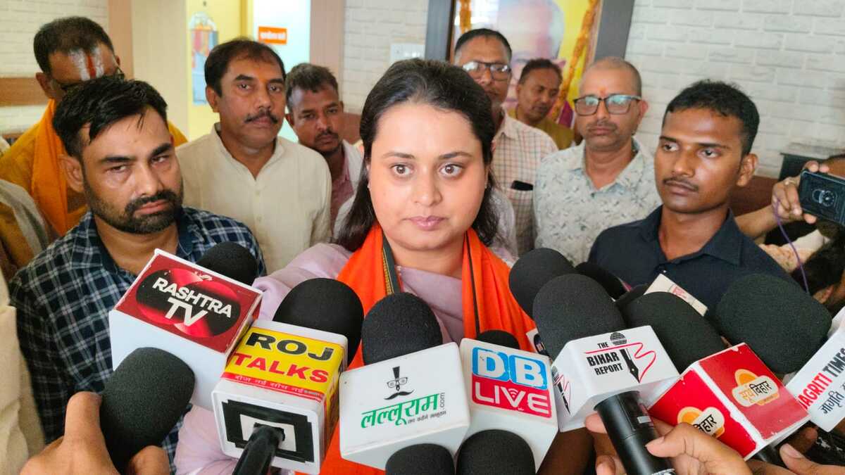 जन समस्याओं के समाधान के लिए सक्रिय हुईं मंत्री श्रेयसी सिंह, कहा- जनता की सेवा ही संकल्प