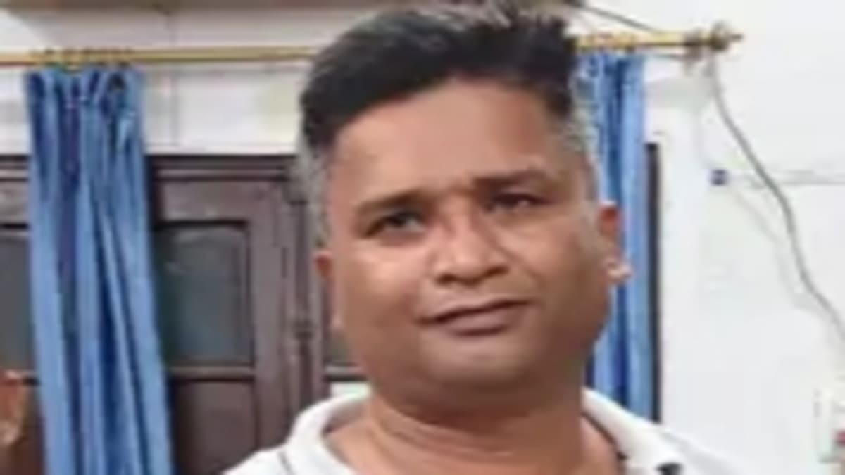 17 लाख का एरियर पास करने के लिए मांगी घूस, रंगे हाथों धराया अधिकारी