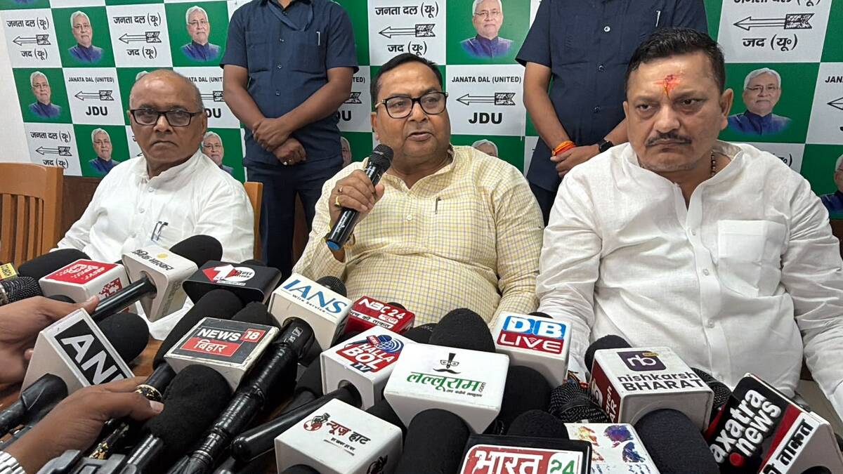 जदयू कार्यालय के पोस्टर पर मंत्री का बड़ा बयान, आरोपों पर दी तीखी प्रतिक्रिया