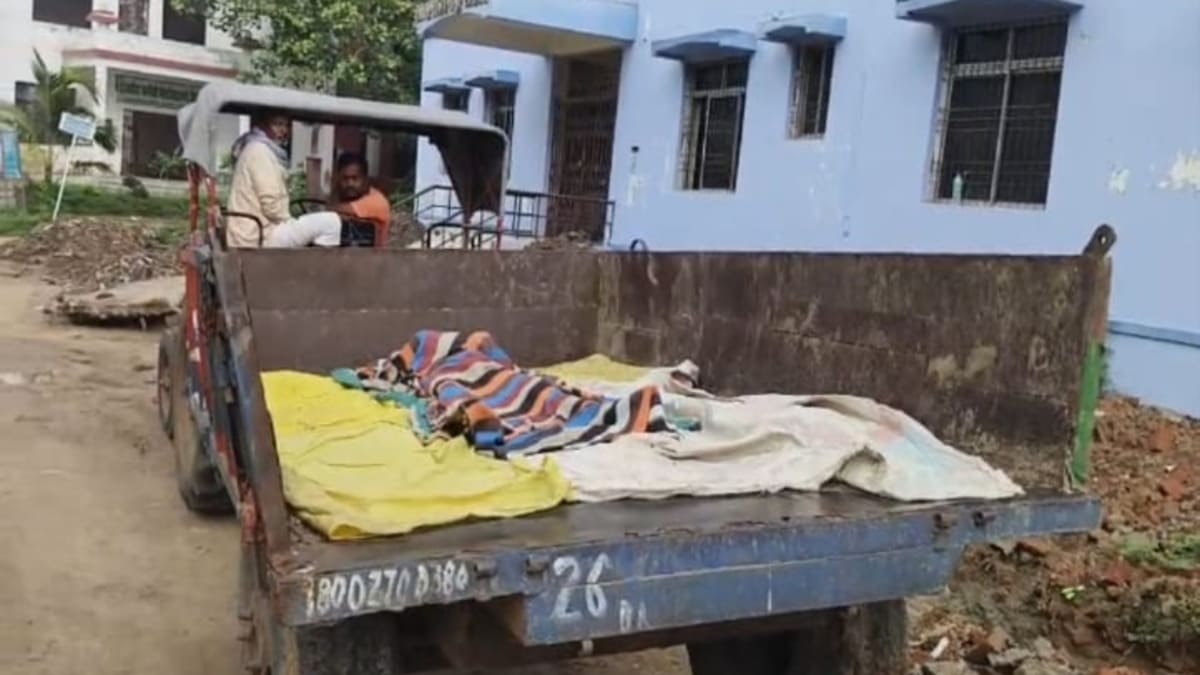 घर में बंद था दरवाजा, अर्थिंग ठीक कर रहे 31 वर्षीय युवक की करंट लगने से जान गई