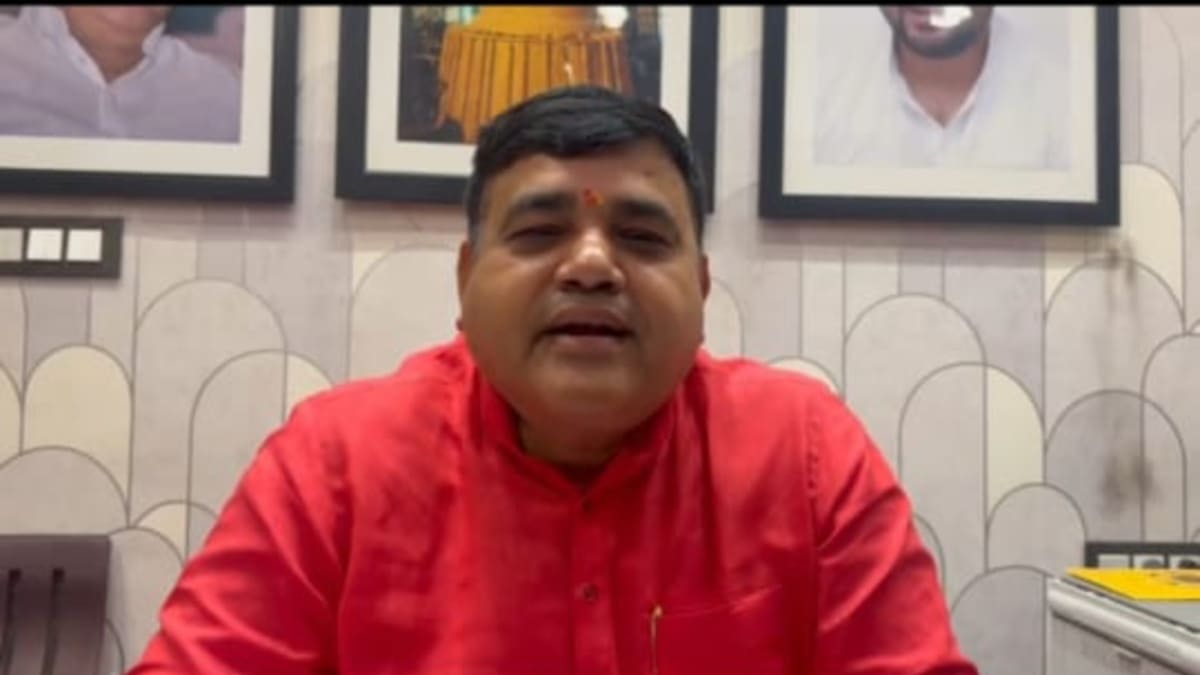 ​राजू सिंह की सदस्यता रद्द करने में देरी पर विवाद, राजद ने उठाए निष्पक्षता पर सवाल
