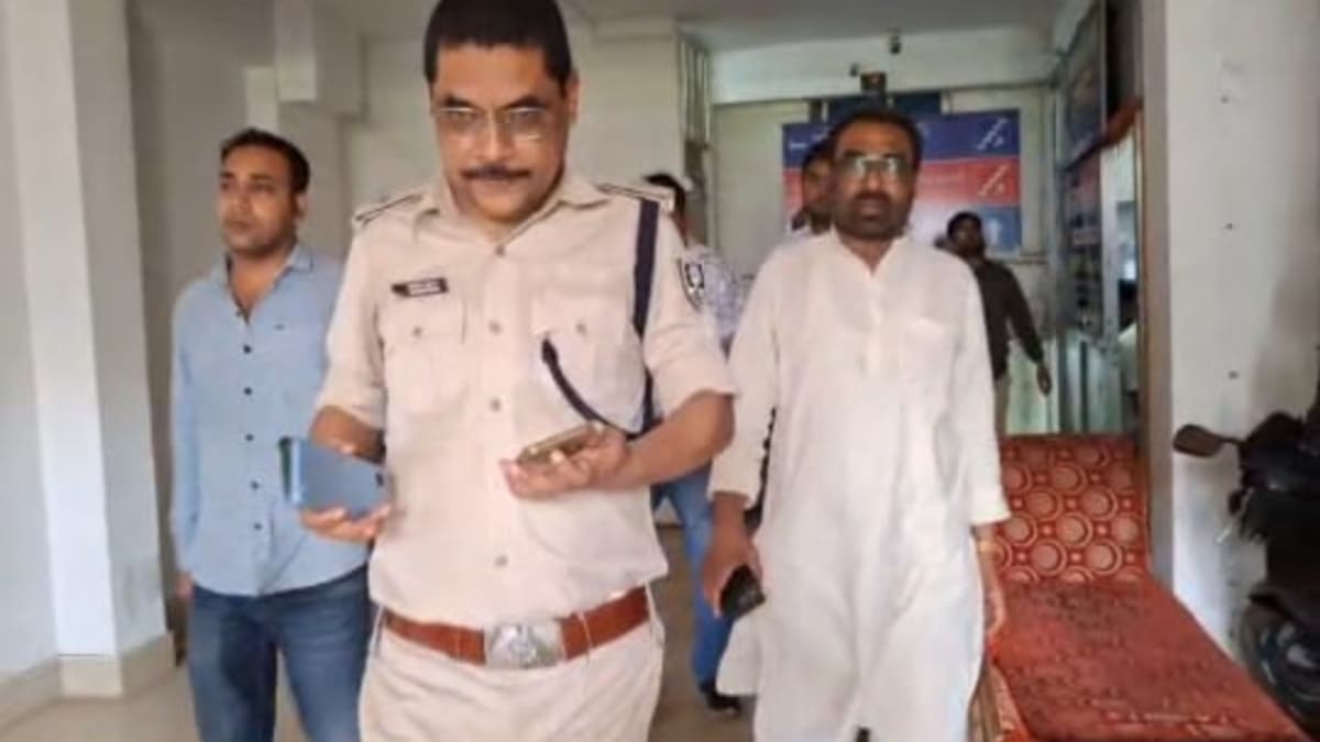 सासाराम में गरमाया मोहन साव तालाब का मुद्दा, केस वापस लेने के दबाव पर बिफरे कुशवाहा पक्ष