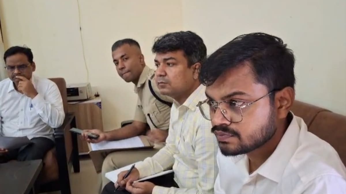 ​सासाराम के गुप्ता धाम में श्रावणी मेले की तैयारियां तेज, डीएम और एसपी ने लिया जायजा