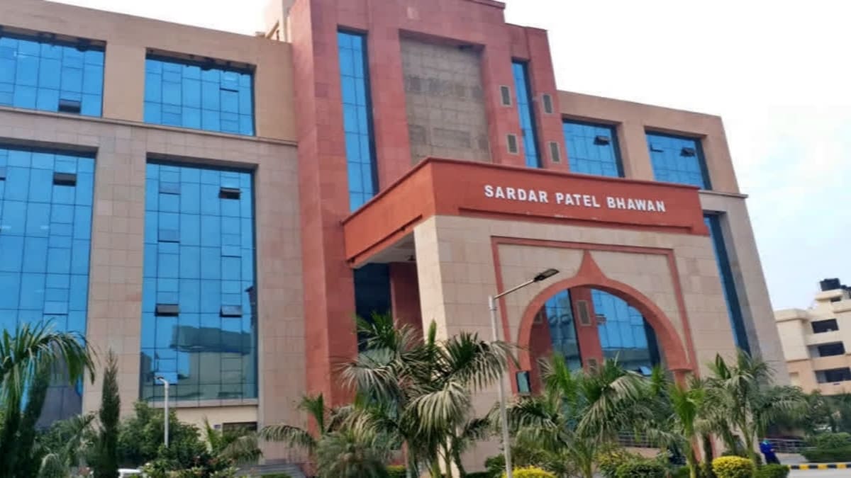 ​फरार अपराधियों पर पुलिस का शिकंजा, 29 कुख्यात लोगों पर रखा गया इनाम
