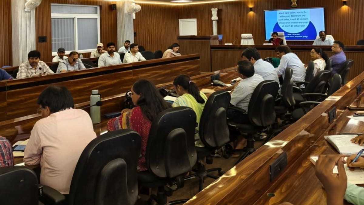 बिहार में बैठकों पर नकेल, 50 मिनट से ज्यादा की मीटिंग और बिना एजेंडे पर रोक