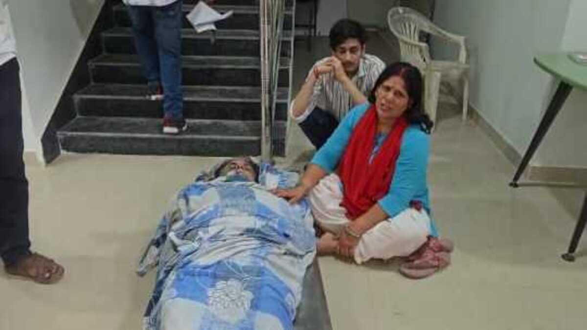 डीईओ कार्यालय में शिक्षक के पति की संदिग्ध मौत, बकाया वेतन के लिए काट रहे थे चक्कर