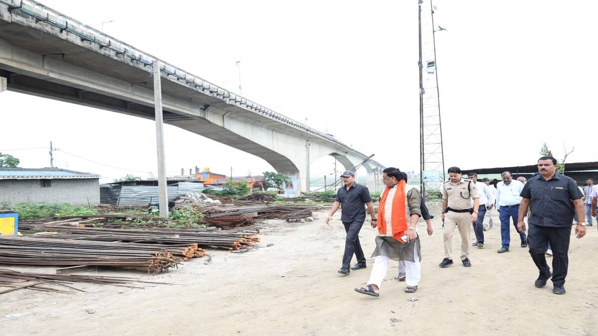 ​विक्रमशिला सेतु निर्माण का निरीक्षण: मंत्री की दो टूक- 30 नवंबर तक कार्य पूर्ण करें
