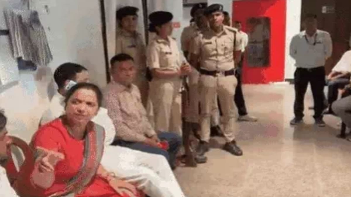 बांकीपुर उपचुनाव: वीणा मानवी का नामांकन रद्द, 18 उम्मीदवारों के पर्चे खारिज