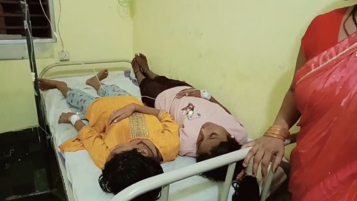 विद्यालय के भोजन में मिली छिपकली, फूड पॉइजनिंग से आधा दर्जन छात्राएं बीमार