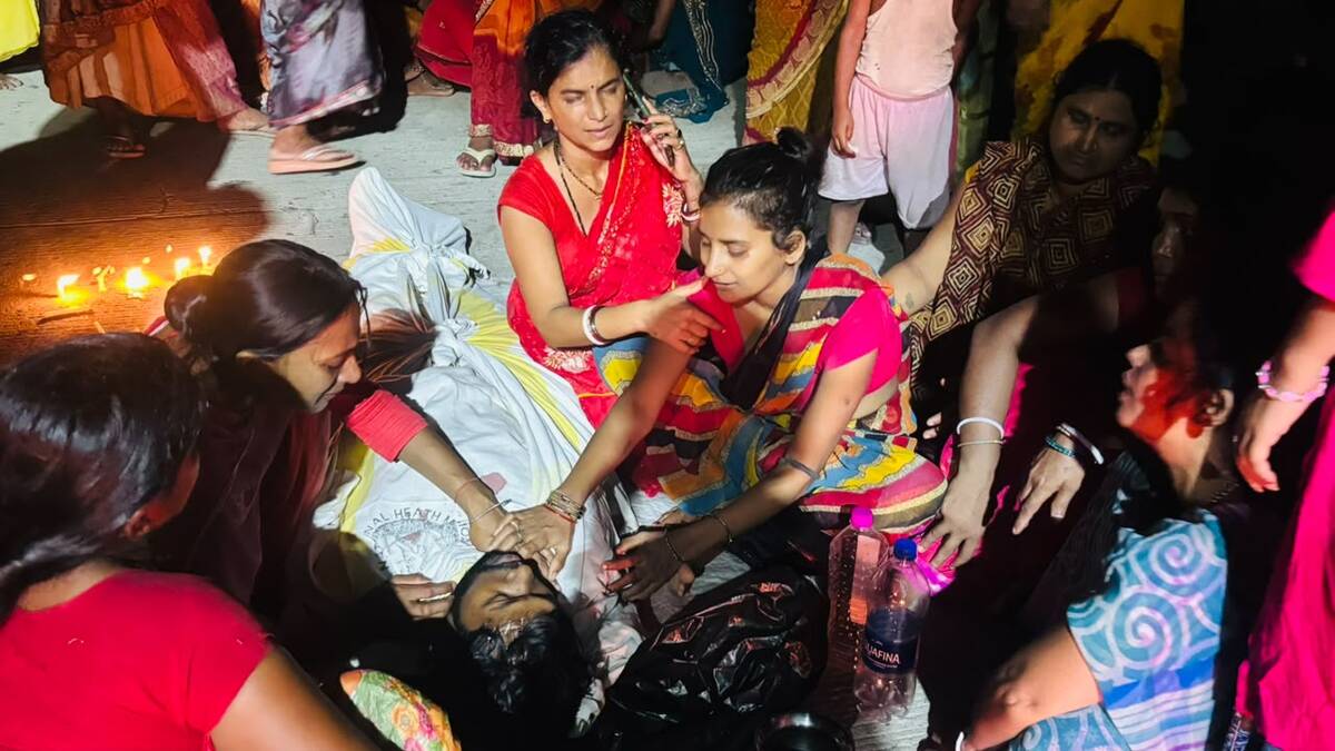 हरनौत में पुलिस पर लगे हत्या और नशे के गंभीर आरोप, परिजनों का सड़क पर प्रदर्शन