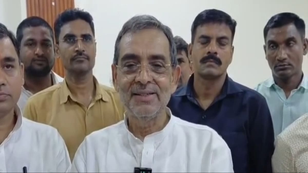 उपेंद्र कुशवाहा का तेजस्वी यादव पर तीखा प्रहार, राजद को बताया ध्वस्त पार्टी