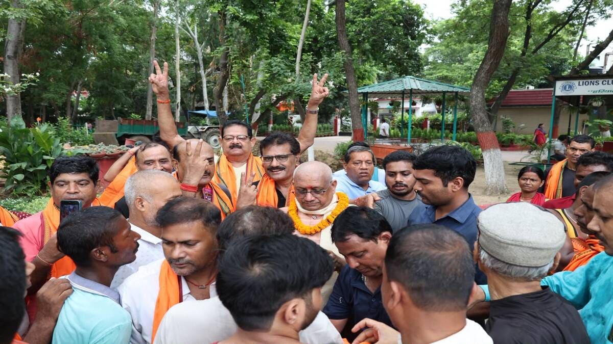 ​बांकीपुर में भाजपा का मिशन जीत, मंत्री शैलेंद्र ने घर-घर जाकर मांगा समर्थन, पीके पर साधा निशाना