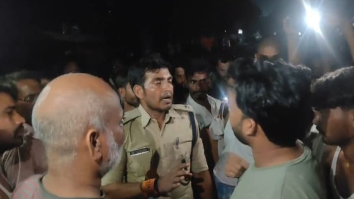 पुलिस की गाड़ी ने युवक को रौंदा, परिजनों का आरोप- नशे में था ड्राइवर