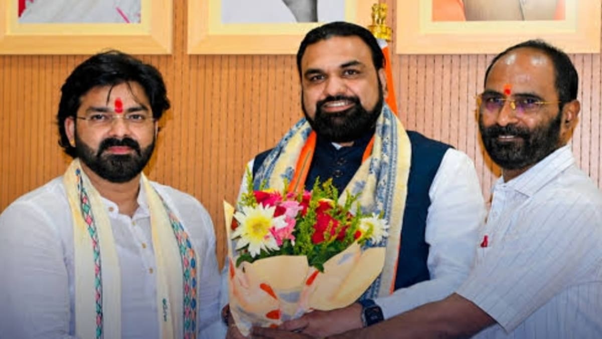 पवन सिंह के MLC बनने पर अक्षरा सिंह ने की तारीफ, शादी के सवाल पर बोलीं- अभी सोचना भी रिस्की